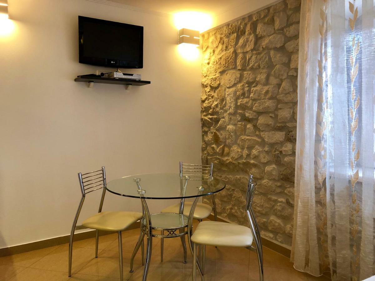 טרוגיר Apartments Feral מראה חיצוני תמונה